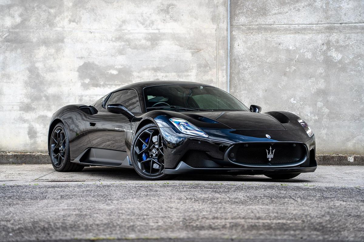 2022 Maserati MC20 M240