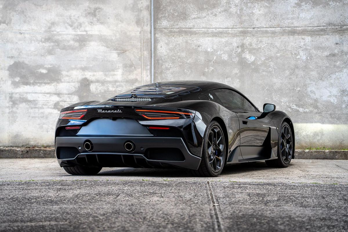 2022 Maserati MC20 M240