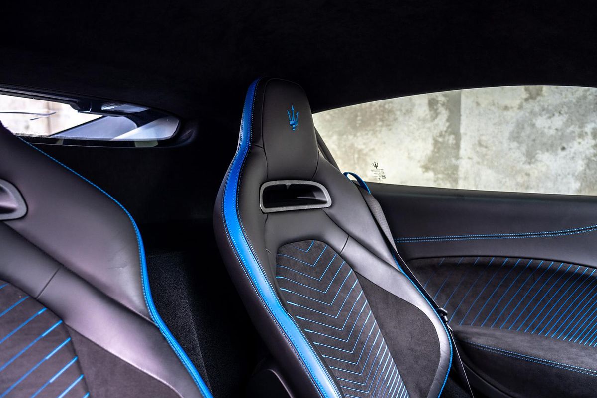 2022 Maserati MC20 M240