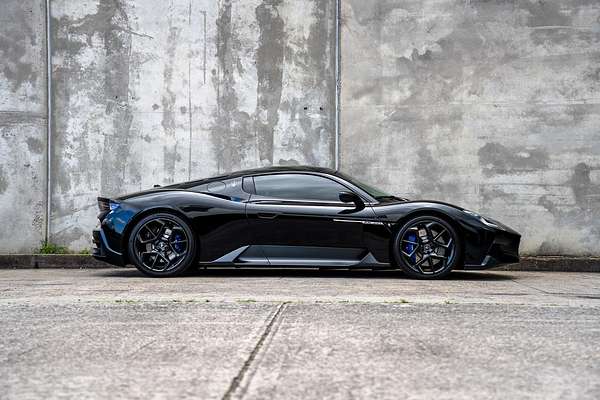 2022 Maserati MC20 M240