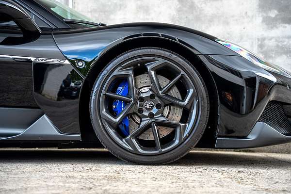 2022 Maserati MC20 M240