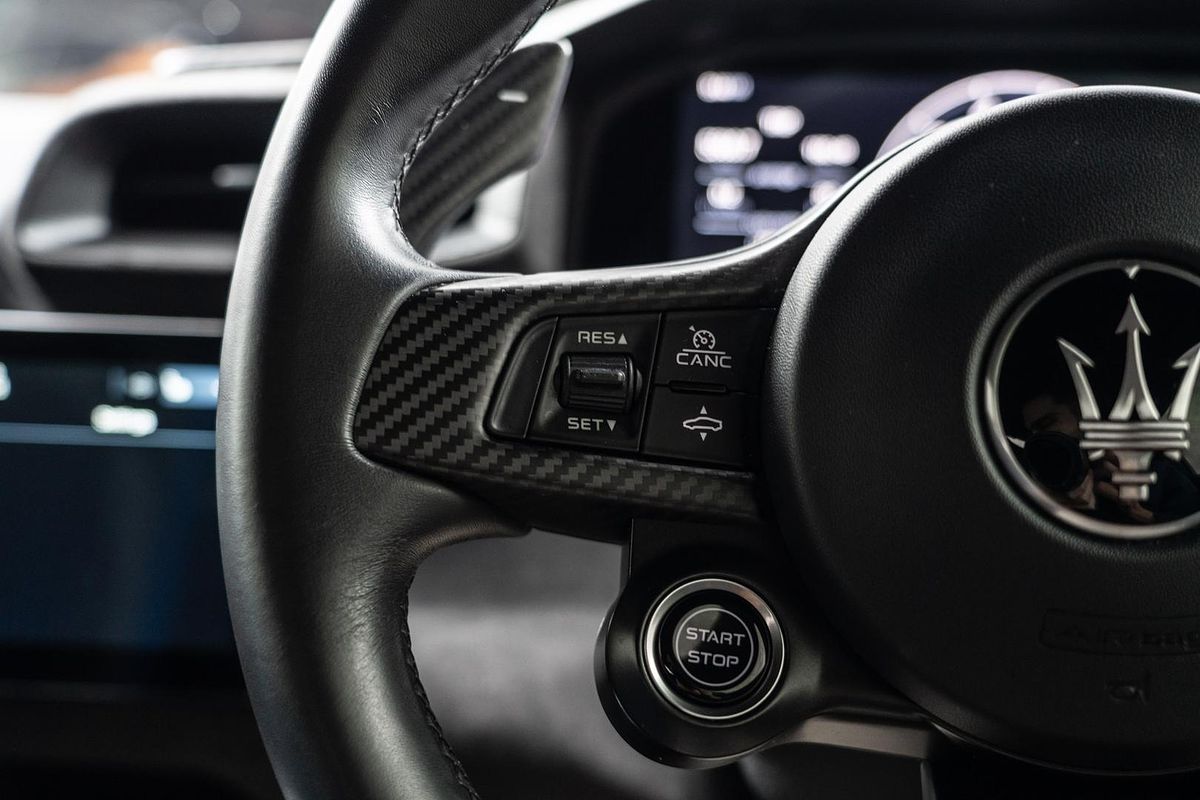 2022 Maserati MC20 M240