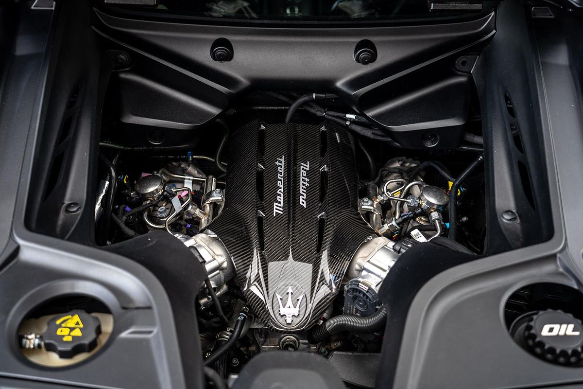 2022 Maserati MC20 M240