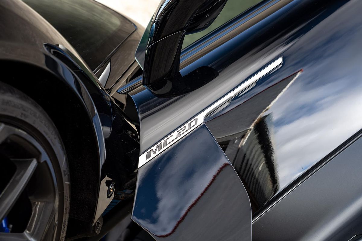 2022 Maserati MC20 M240