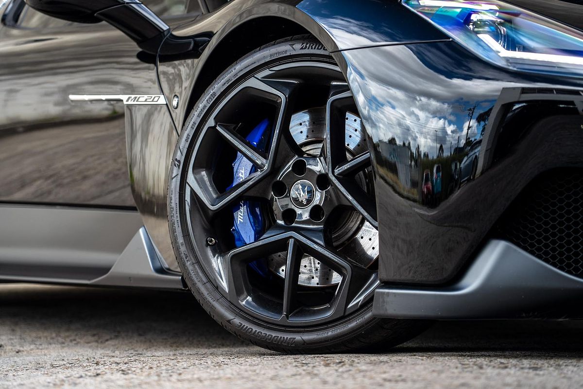 2022 Maserati MC20 M240