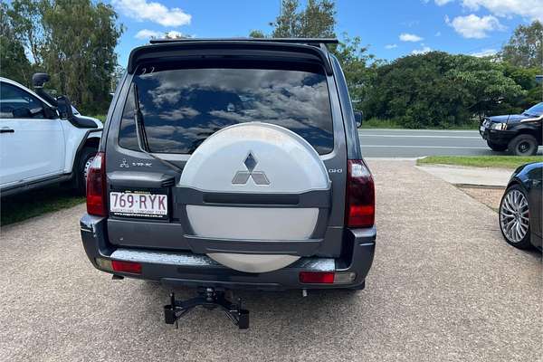2006 Mitsubishi Pajero VR-X NP