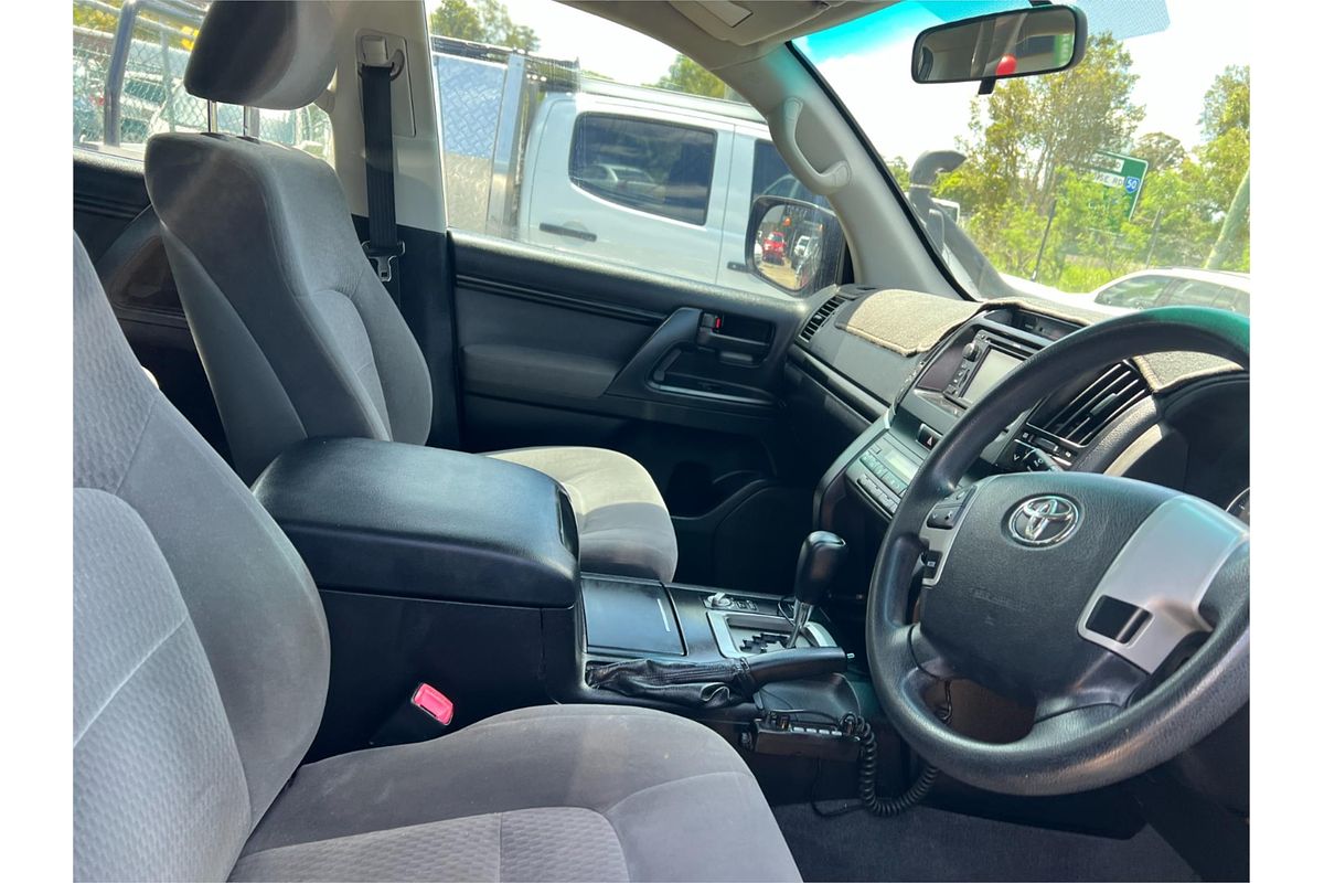 2006 Mitsubishi Pajero VR-X NP