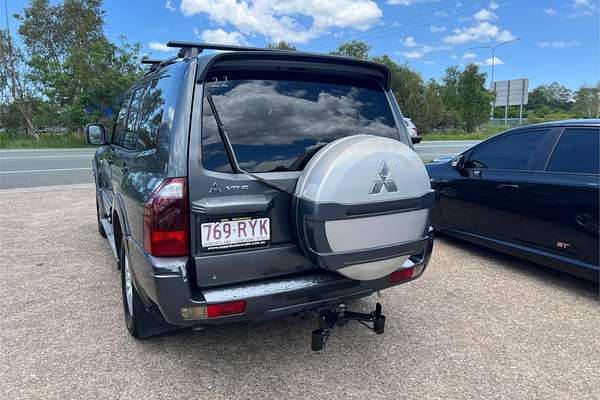 2006 Mitsubishi Pajero VR-X NP
