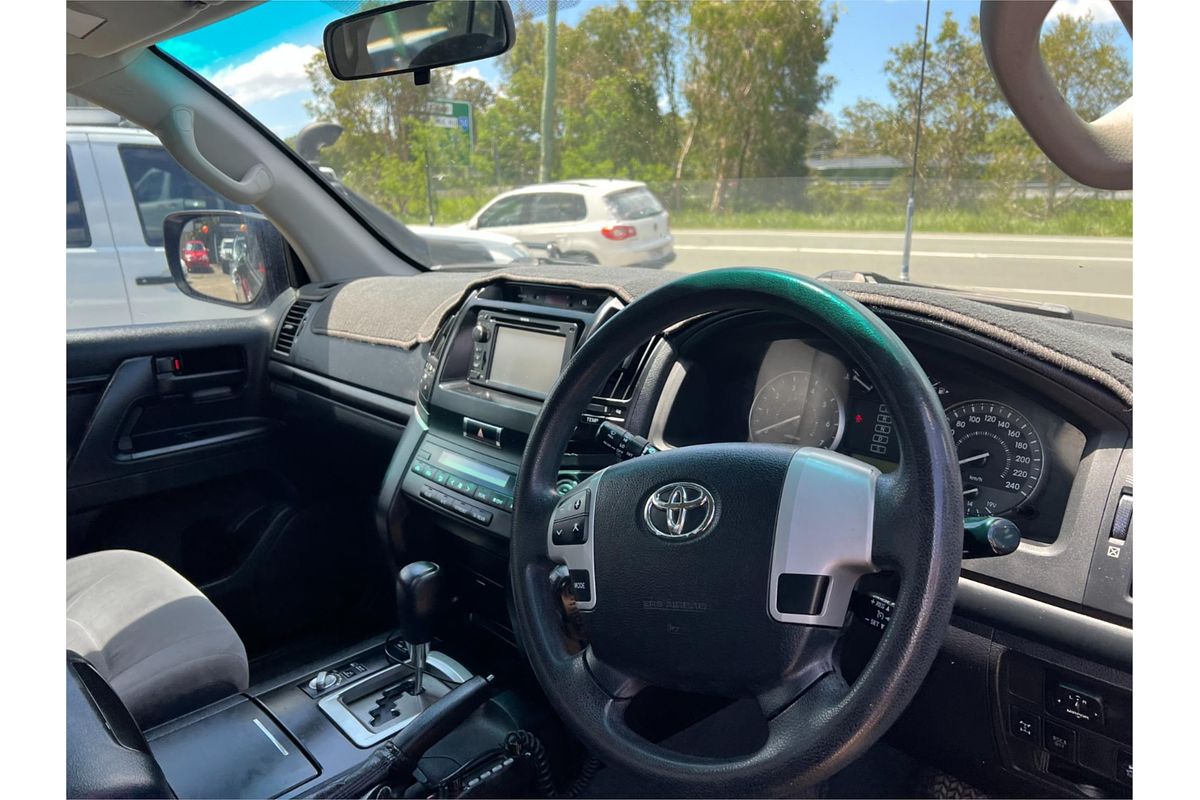 2012 Toyota Landcruiser GXL URJ202R