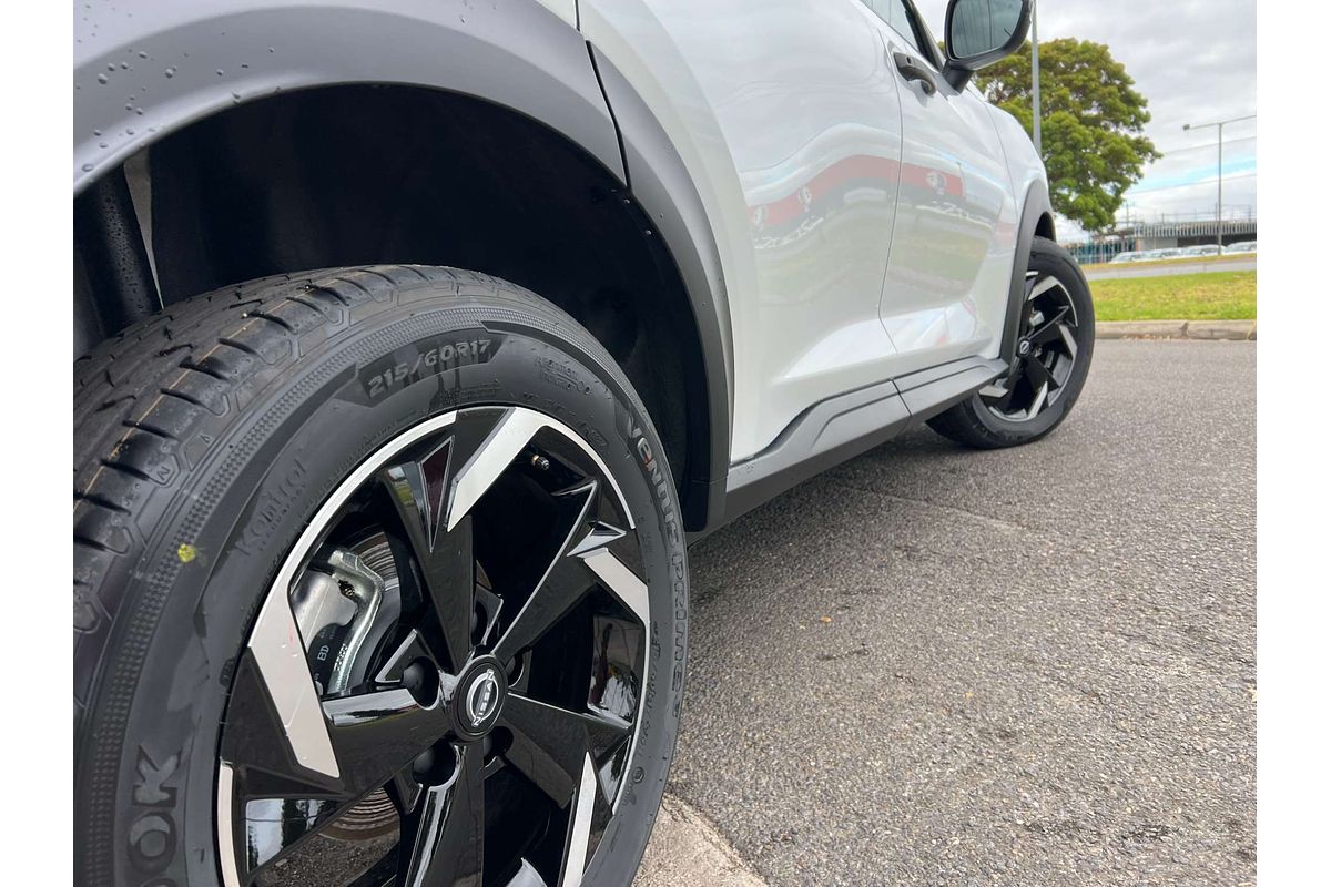 2025 Nissan JUKE ST+ F16