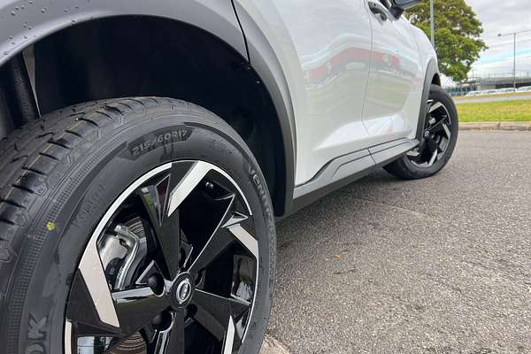 2025 Nissan JUKE ST+ F16