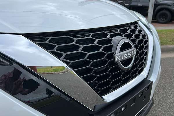 2025 Nissan JUKE ST+ F16