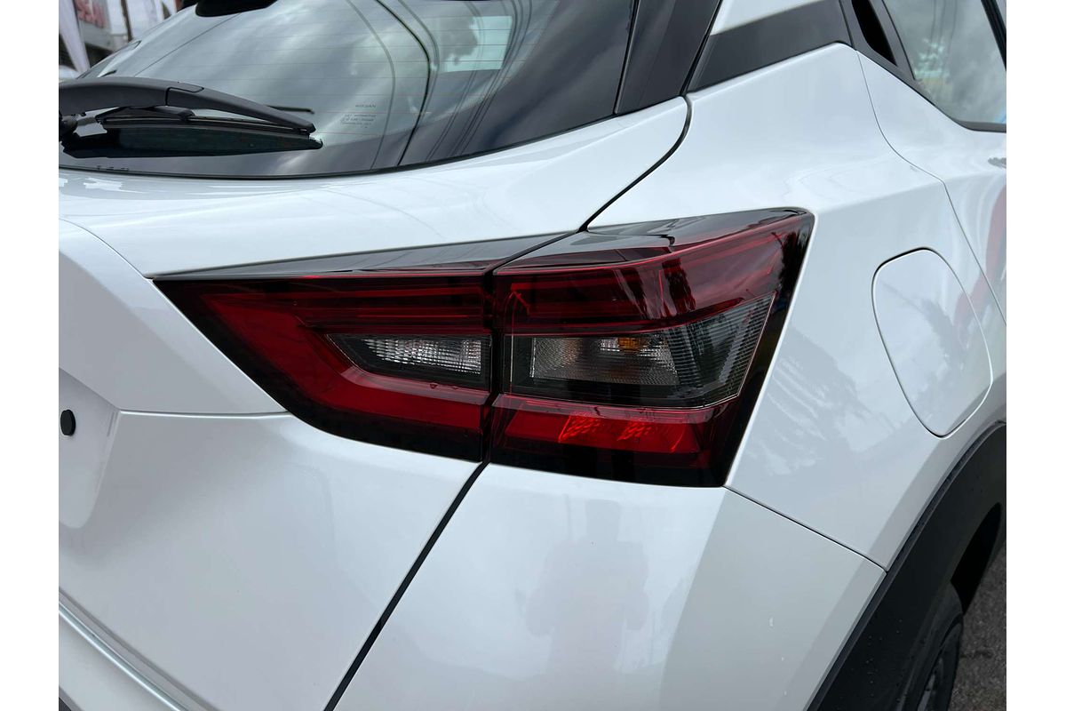 2025 Nissan JUKE ST+ F16