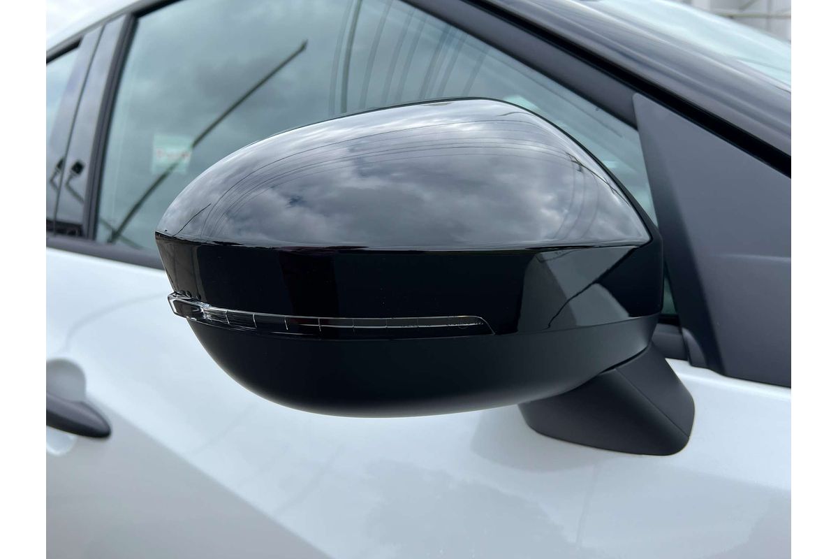 2025 Nissan JUKE ST+ F16