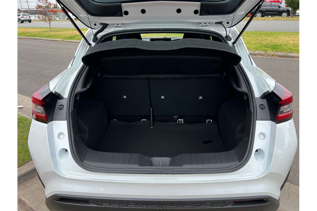 2025 Nissan JUKE ST+ F16