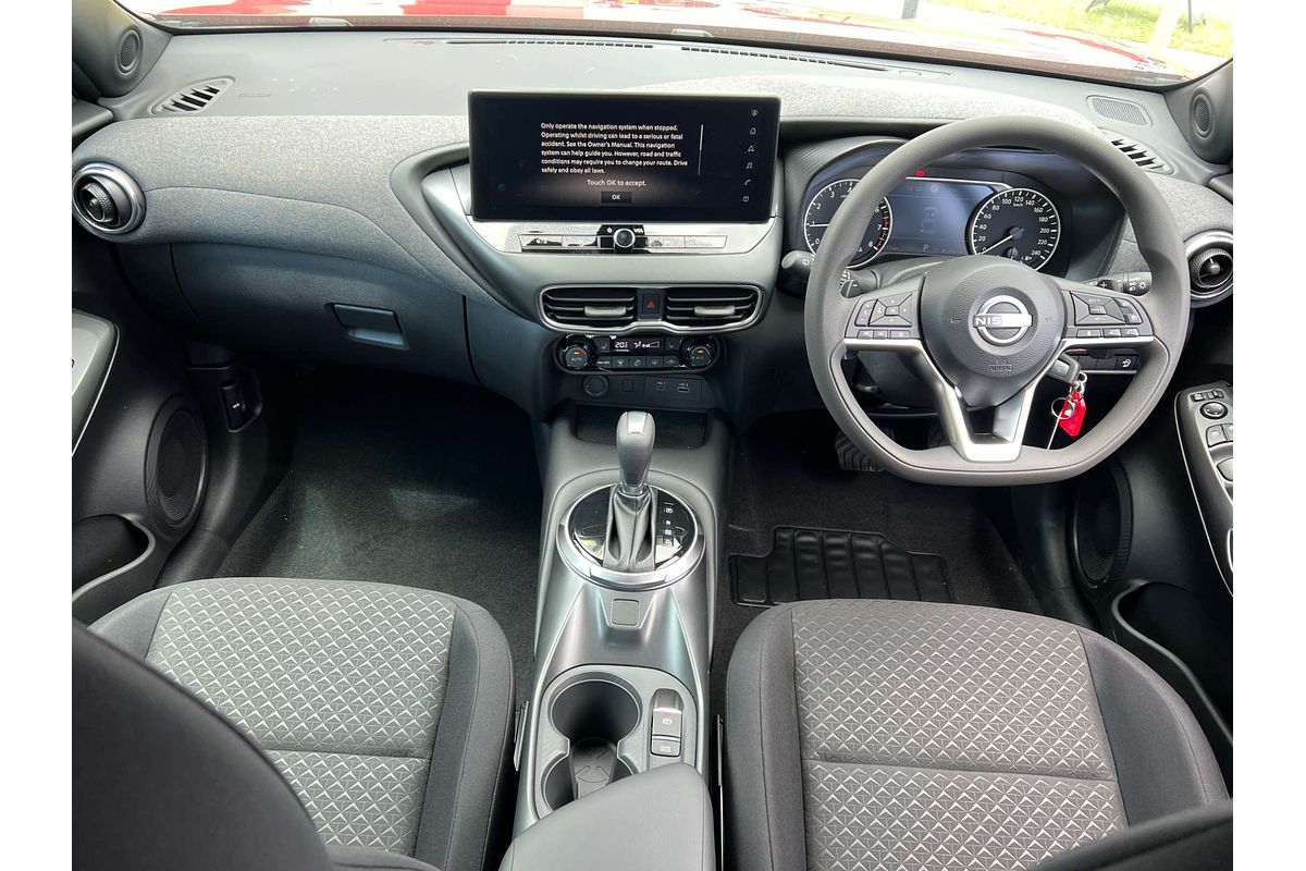 2025 Nissan JUKE ST+ F16