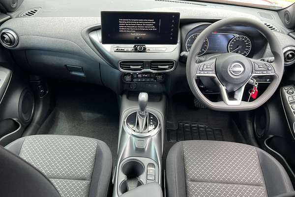 2025 Nissan JUKE ST+ F16