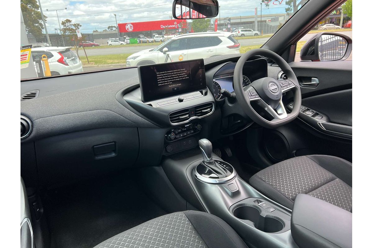 2025 Nissan JUKE ST+ F16