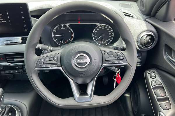 2025 Nissan JUKE ST+ F16