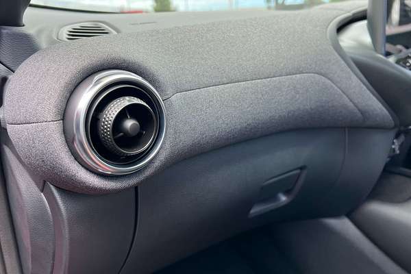 2025 Nissan JUKE ST+ F16