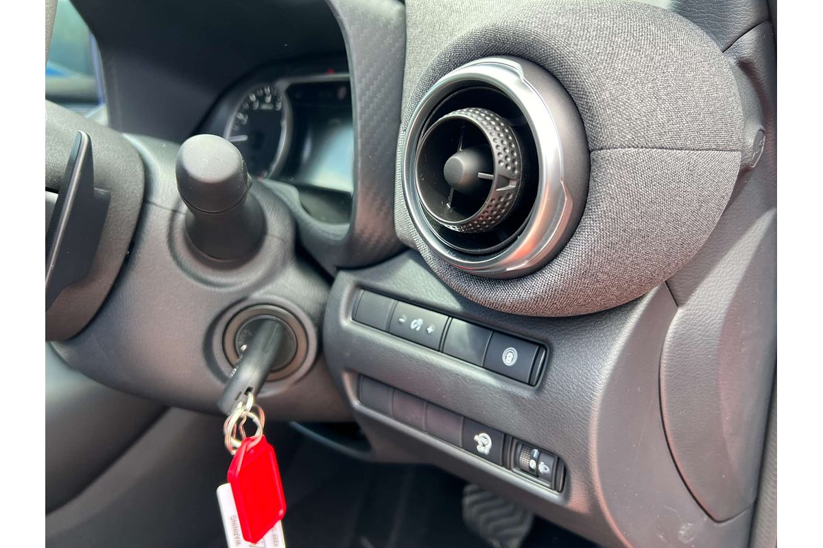 2025 Nissan JUKE ST+ F16