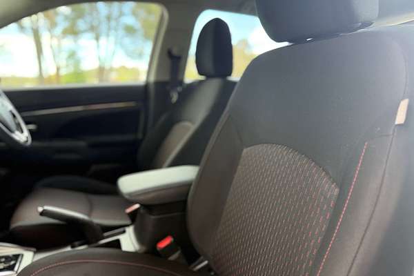 2019 Mitsubishi ASX ES XC