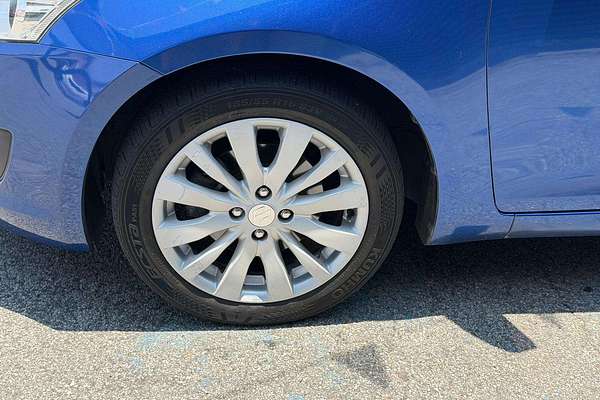 2012 Suzuki Swift GLX FZ