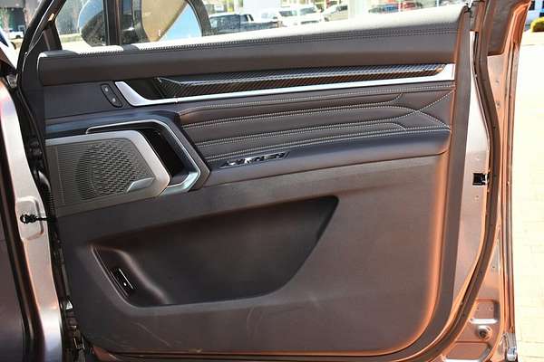 2025 LDV D90 Executive SV9A