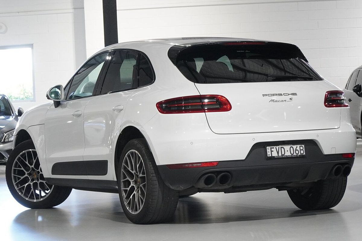 2015 Porsche Macan S 95B