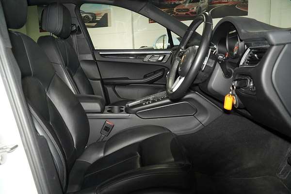 2015 Porsche Macan S 95B