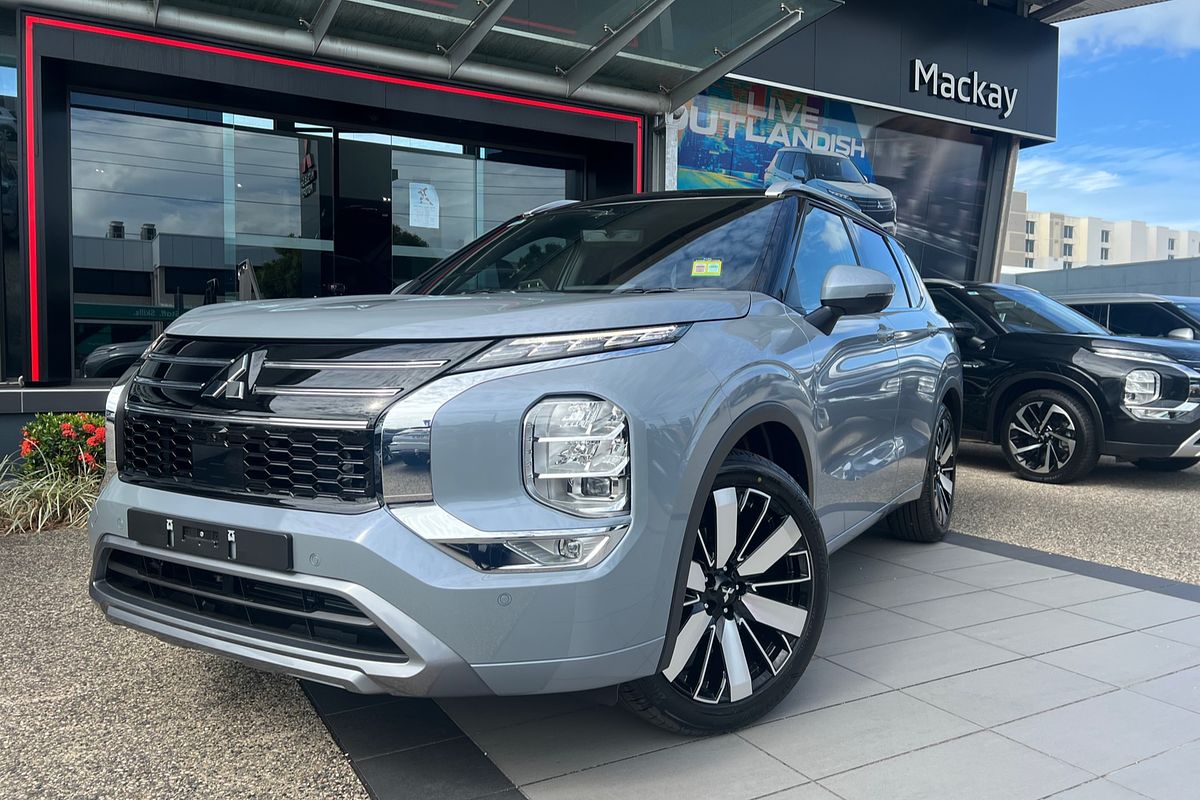 2025 Mitsubishi Outlander Exceed Tourer ZM