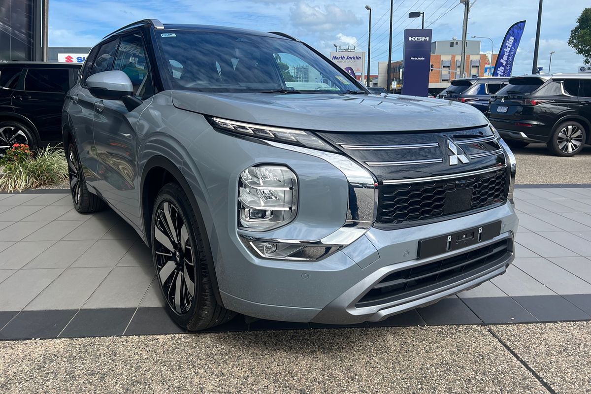 2025 Mitsubishi Outlander Exceed Tourer ZM