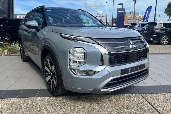 2025 Mitsubishi Outlander Exceed Tourer ZM