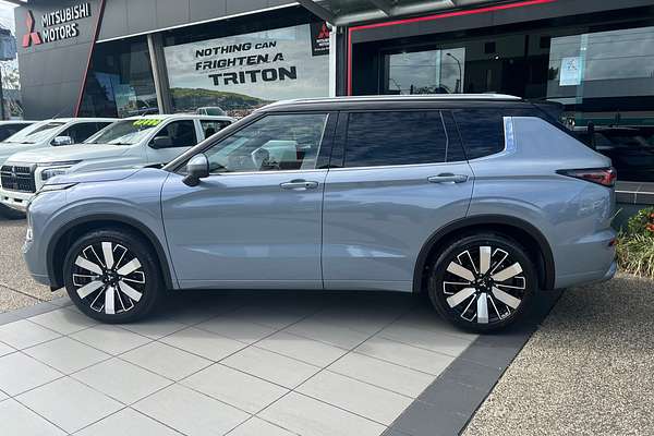 2025 Mitsubishi Outlander Exceed Tourer ZM