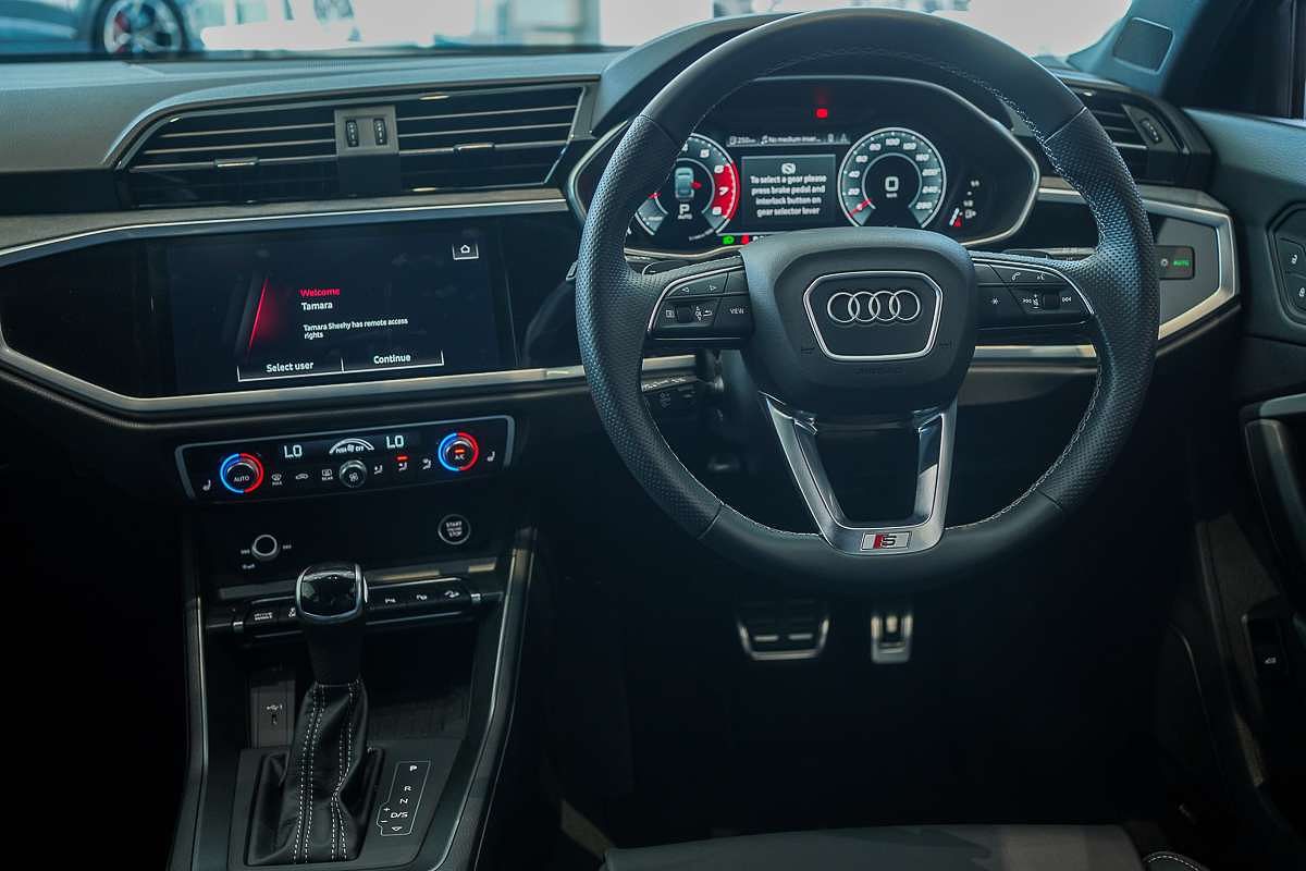 2022 Audi Q3 40 TFSI F3