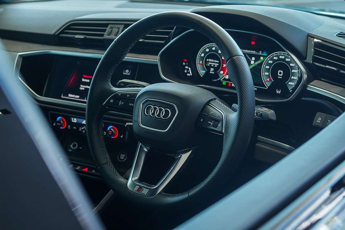 2022 Audi Q3 40 TFSI F3