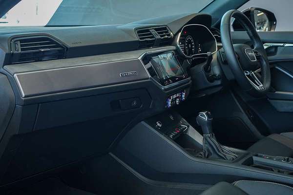 2022 Audi Q3 40 TFSI F3