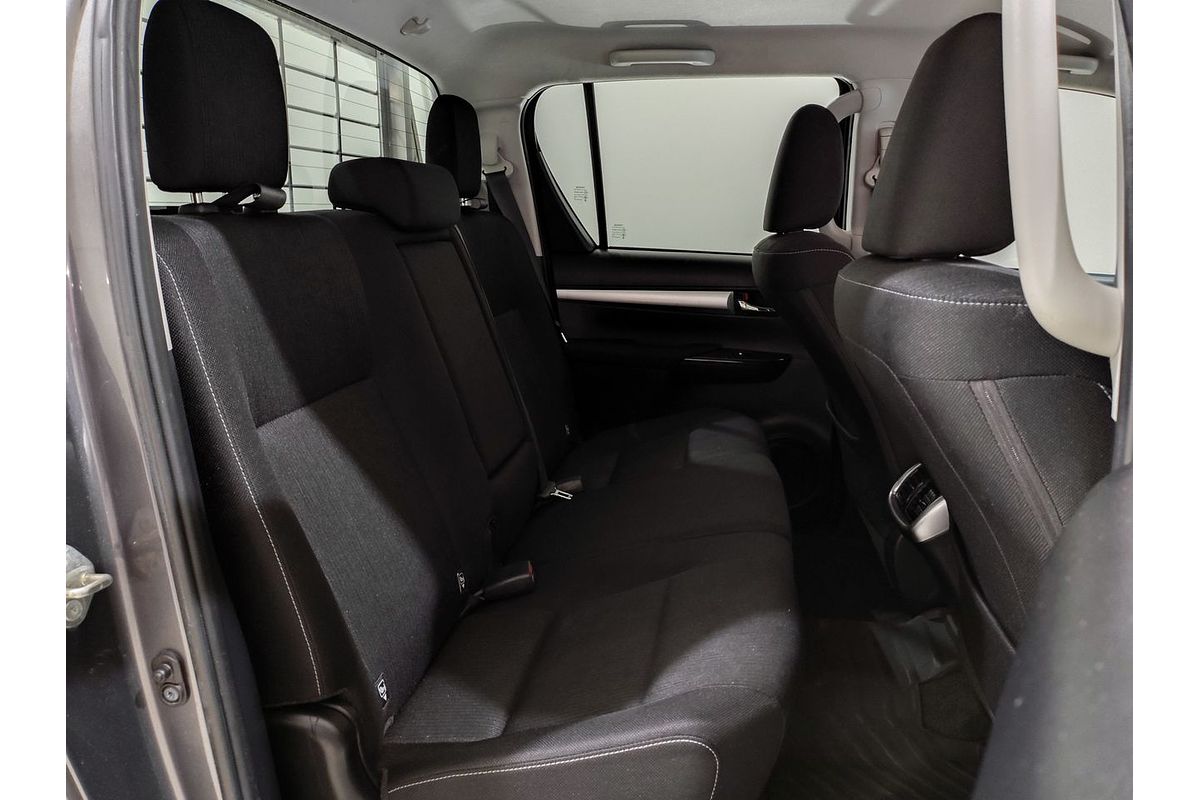 2021 Toyota Hilux SR5 GUN126R 4X4