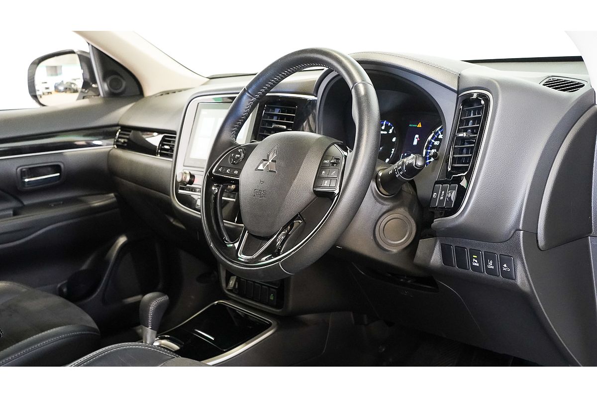 2020 Mitsubishi Outlander LS ZL