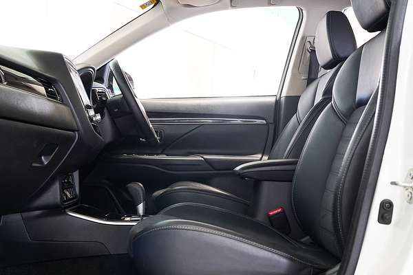 2020 Mitsubishi Outlander LS ZL