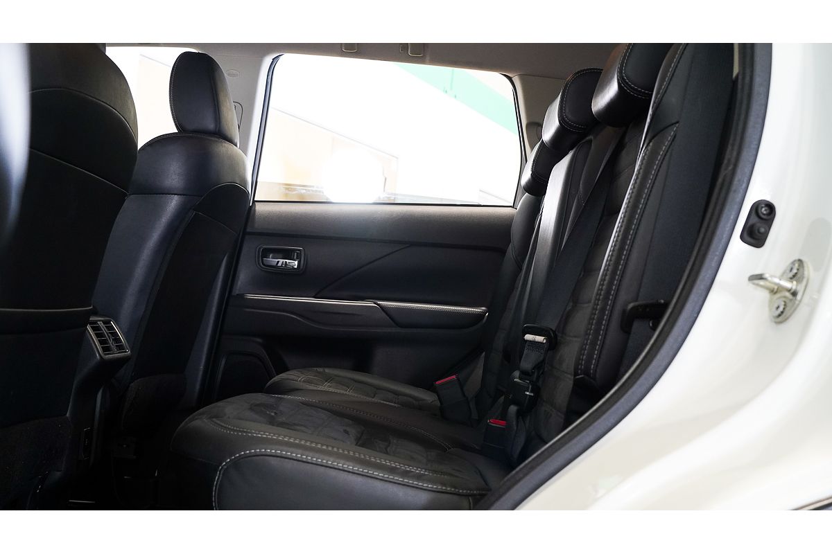 2020 Mitsubishi Outlander LS ZL