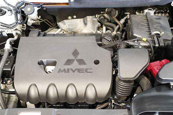 2020 Mitsubishi Outlander LS ZL