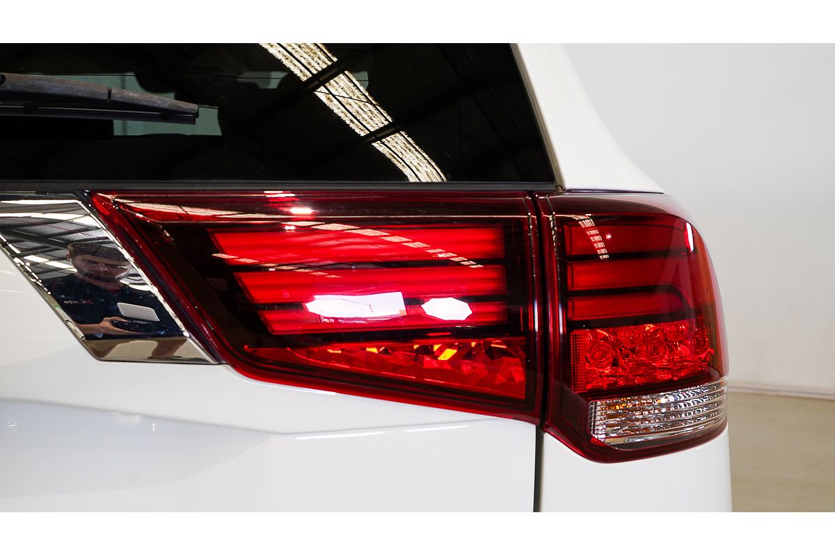 2020 Mitsubishi Outlander LS ZL
