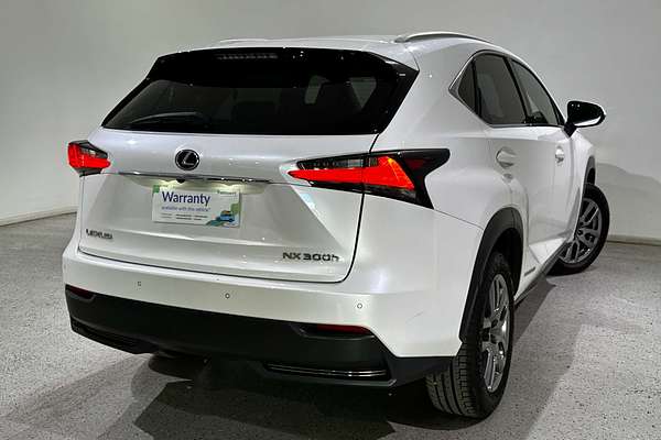 2015 Lexus NX NX300h Luxury AYZ10R