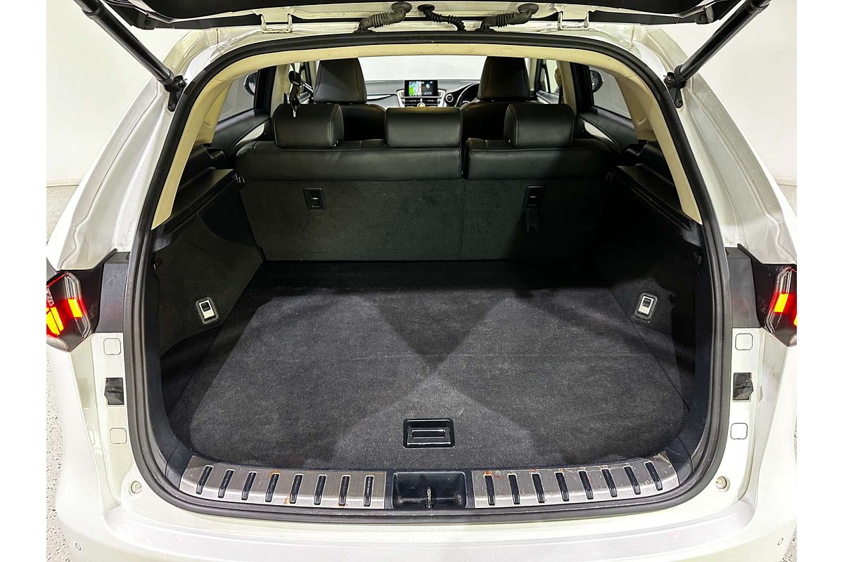 2015 Lexus NX NX300h Luxury AYZ10R