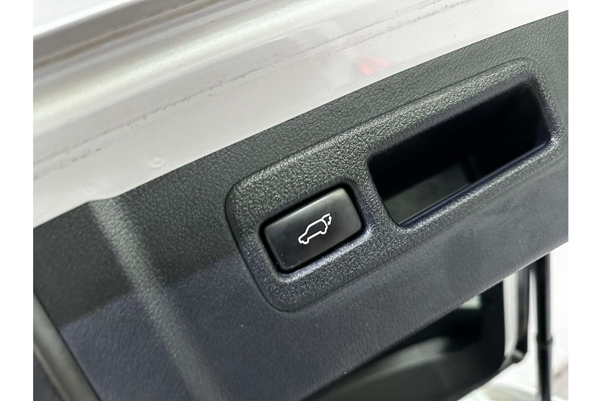 2015 Lexus NX NX300h Luxury AYZ10R