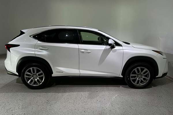 2015 Lexus NX NX300h Luxury AYZ10R