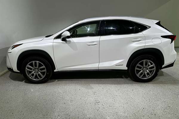2015 Lexus NX NX300h Luxury AYZ10R