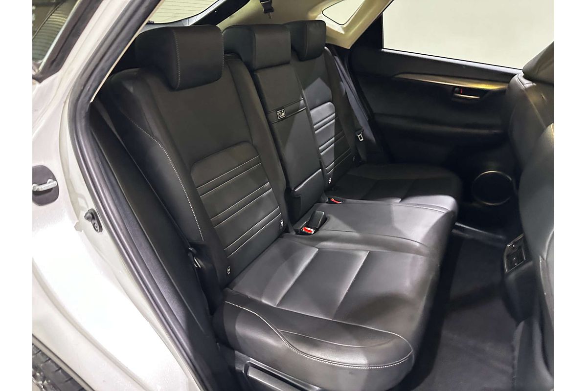 2015 Lexus NX NX300h Luxury AYZ10R