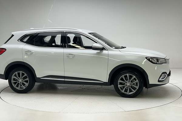 2022 MG HS Vibe SAS23